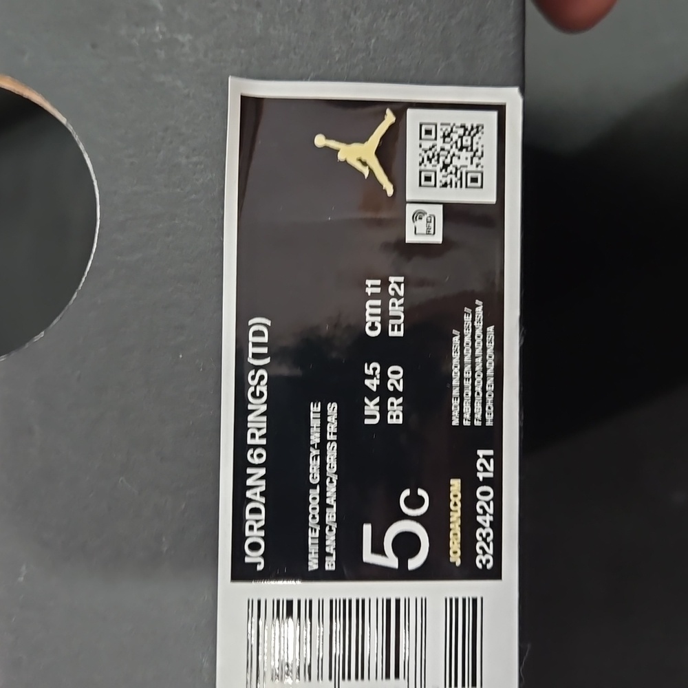 Used 5c Nike Cool Grey Sneakers..